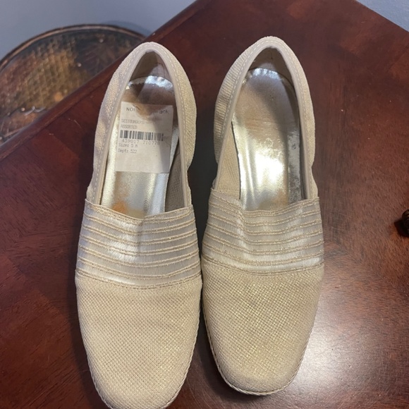 Espadrilles - Picture 4 of 5